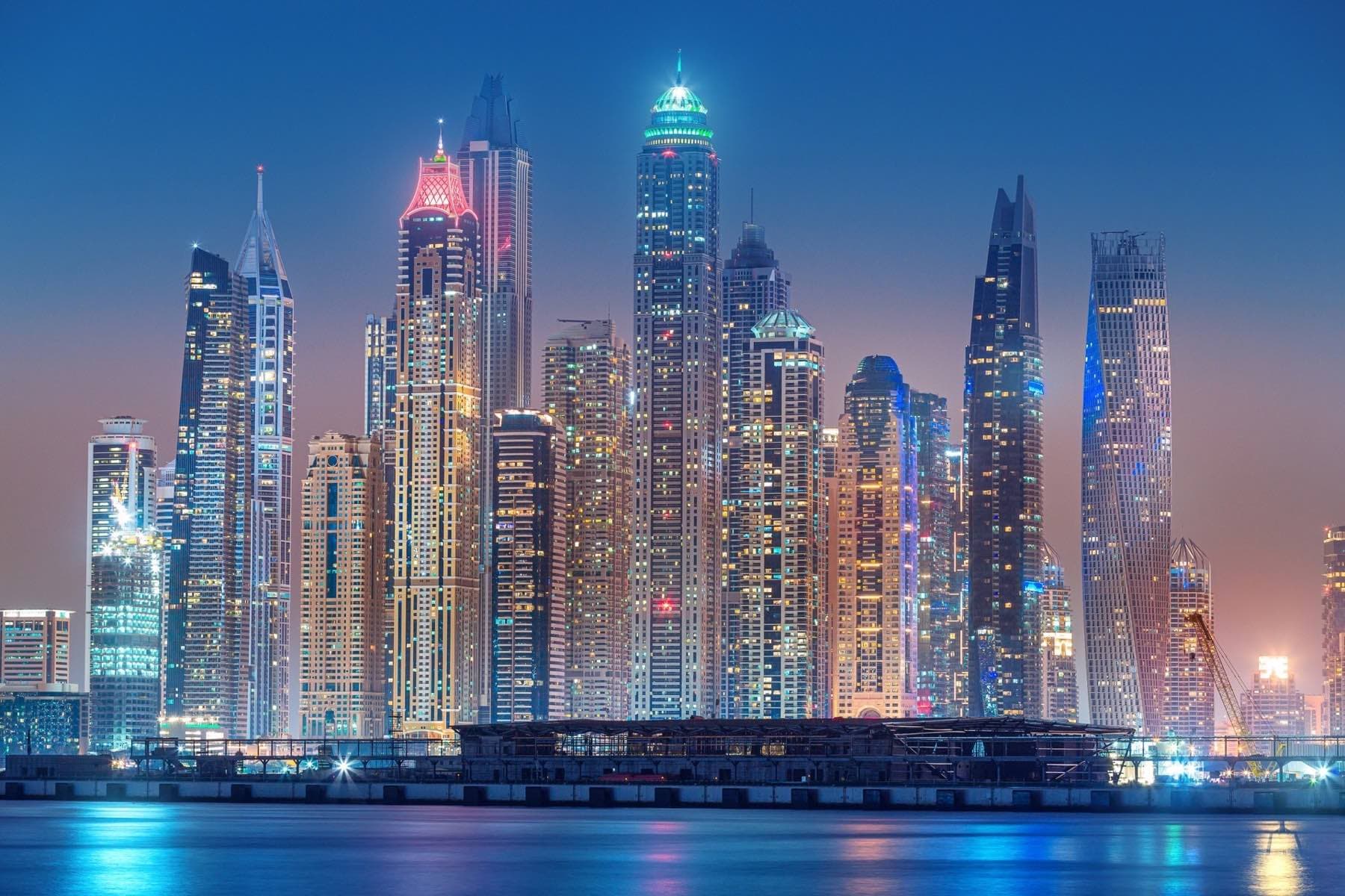 Contemporary Dubai architecture for partner applications